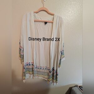 Disney+Box Lunch Cream Tunic with The Emperor's New Groove Patterns